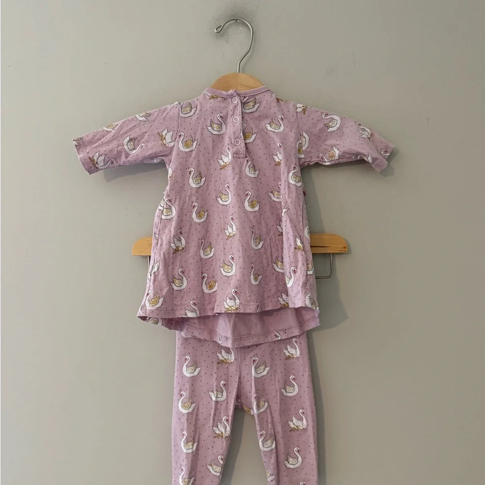 $18 ADD ON Peek Girls Dress and Leggings Matching Set Swans xs (0-3M) Jamie Kay‎